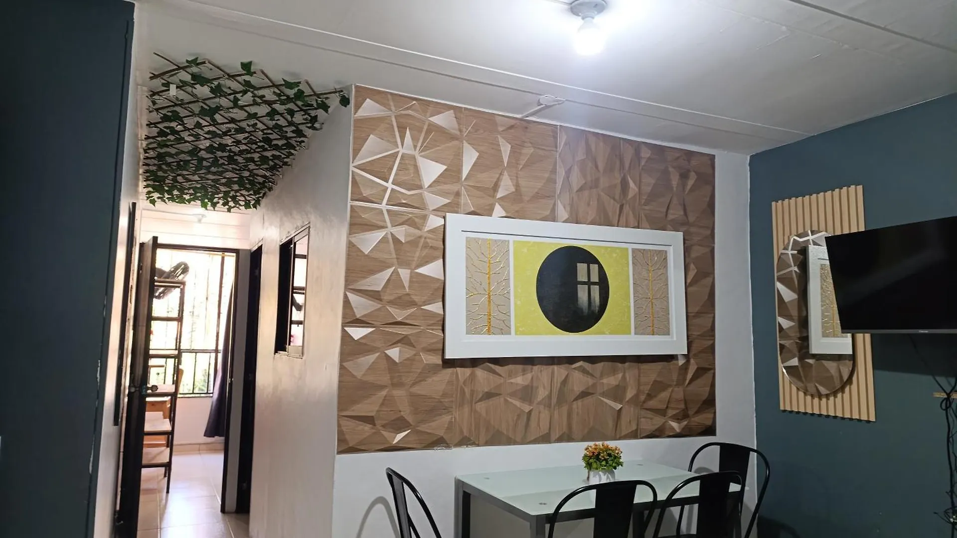 E2V Lindo Apartamento En Laureles Estadio contacts